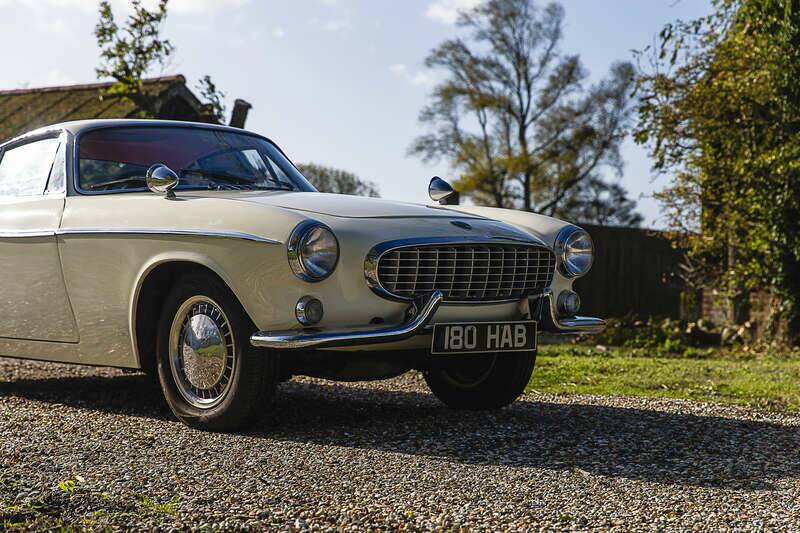 Image 38/50 of Volvo P 1800 (1962)