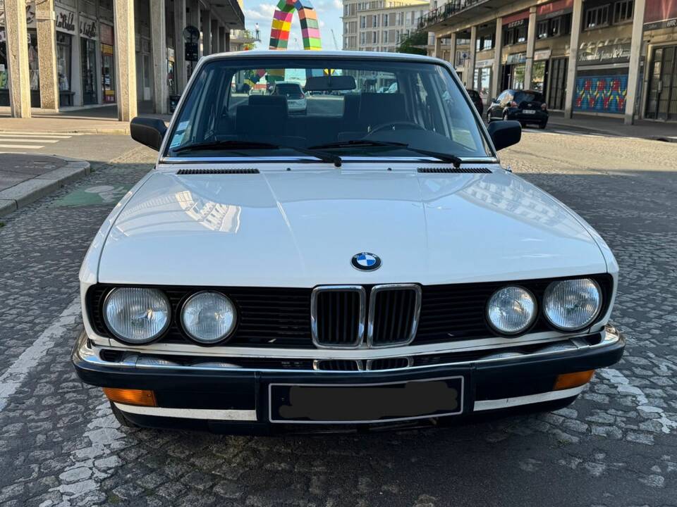 Bild 3/8 von BMW 518i (1987)
