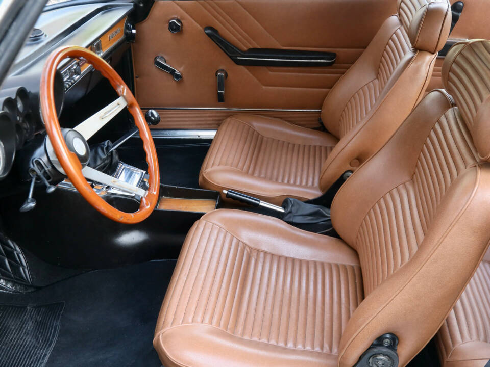 Immagine 32/50 di Alfa Romeo 2000 GTV (1973)