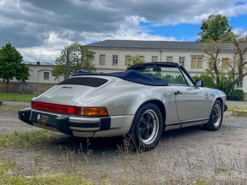 Imagen 7/31 de Porsche 911 Carrera 3.2 (1984)