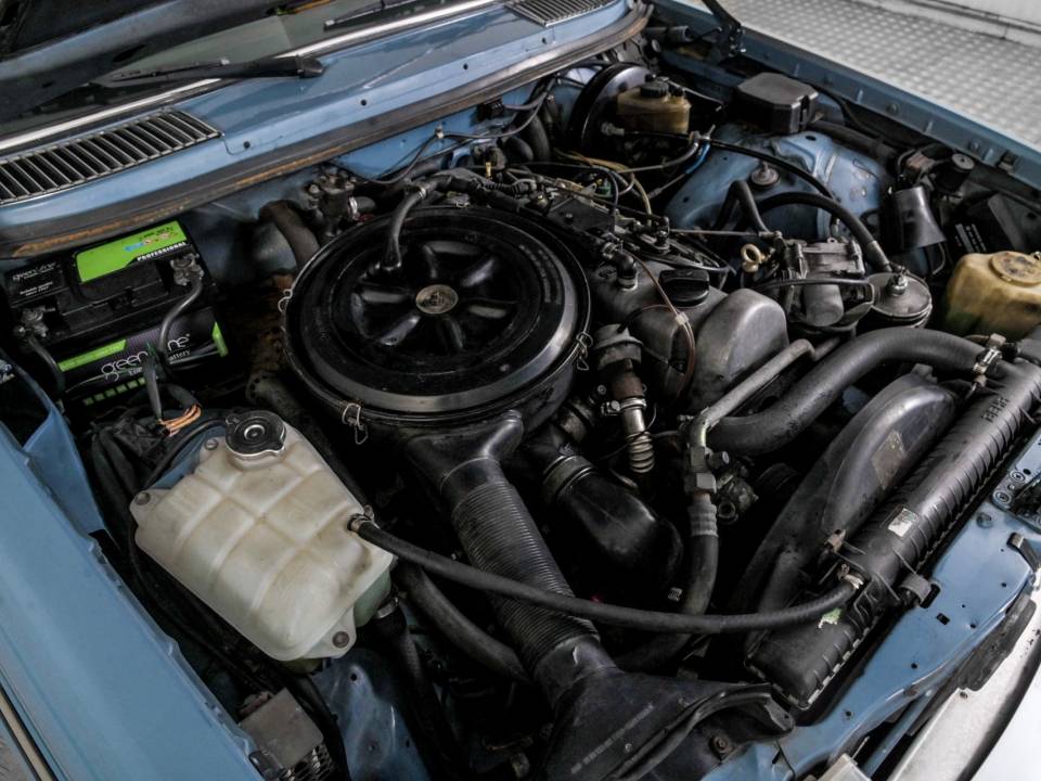 Bild 39/50 von Mercedes-Benz 300 D Turbodiesel (1982)