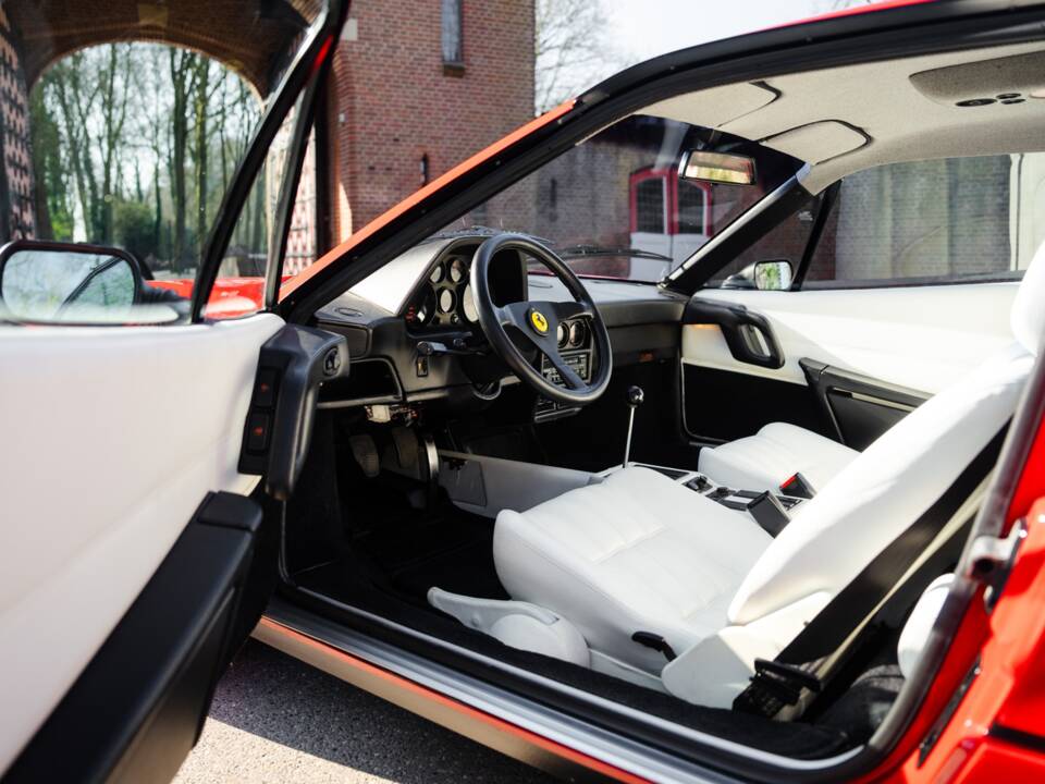 Bild 20/32 von Ferrari 208 GTB Turbo (1987)