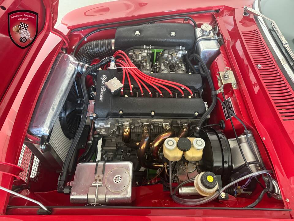 Immagine 33/53 di Alfa Romeo Giulia GT 1300 Junior (1970)