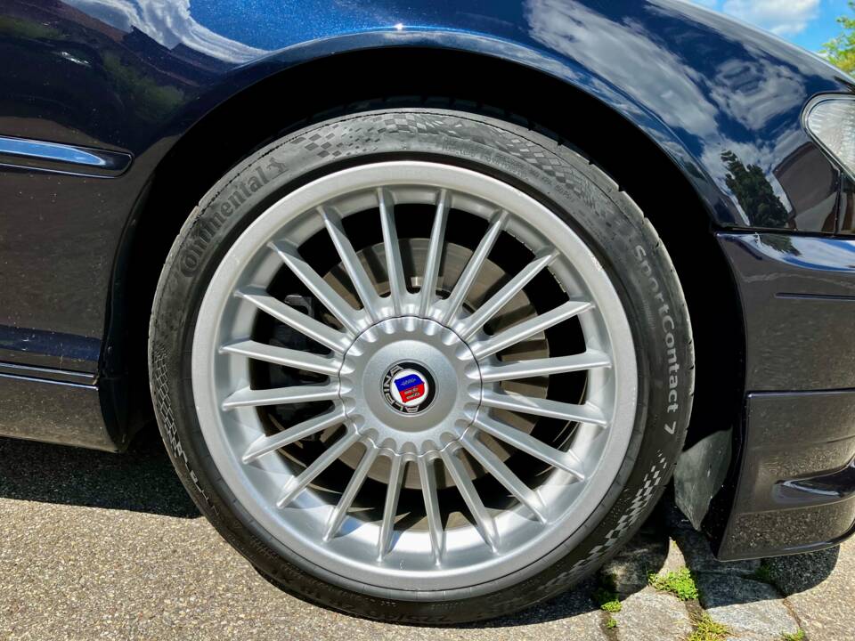 Image 28/32 of BMW 330Ci (2004)