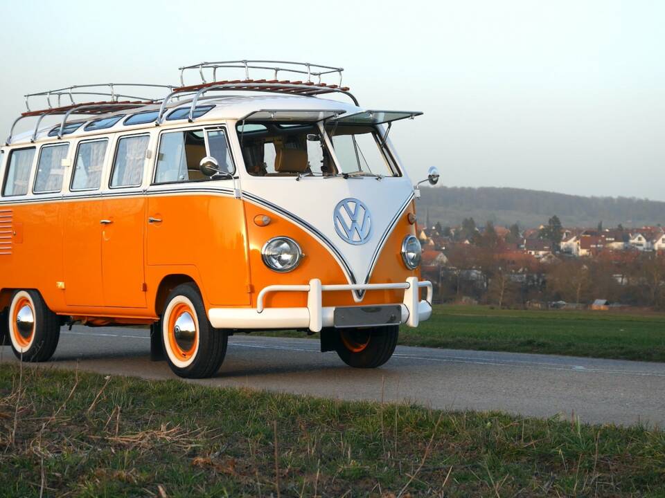 Image 9/30 of Volkswagen T1 Samba 1.2 (1961)