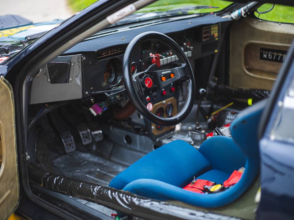 Afbeelding 2/82 van Lancia Rally 037 (1983)