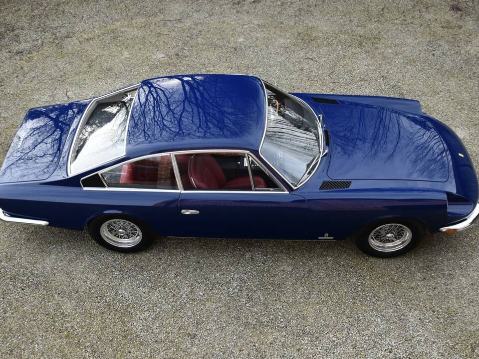 Image 7/55 of Ferrari 365 GT 2+2 (1968)