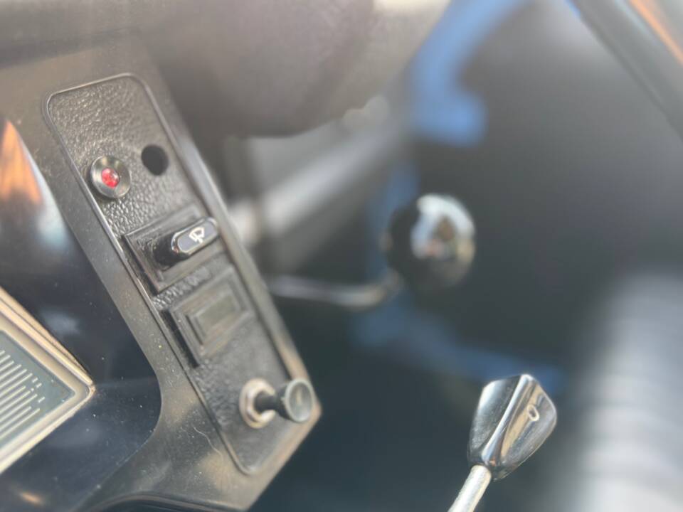 Image 13/25 of Citroën 2 CV 6 (1976)