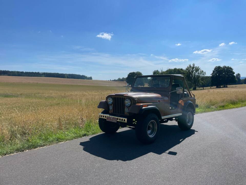 Image 23/49 de Jeep CJ-5 (1977)