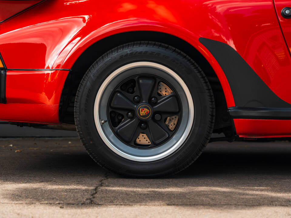 Afbeelding 15/53 van Porsche 911 Turbo 3.3 (1989)