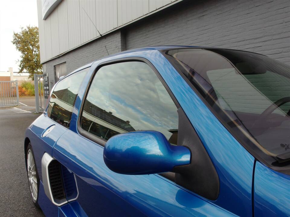 Imagen 14/100 de Renault Clio II V6 (2004)