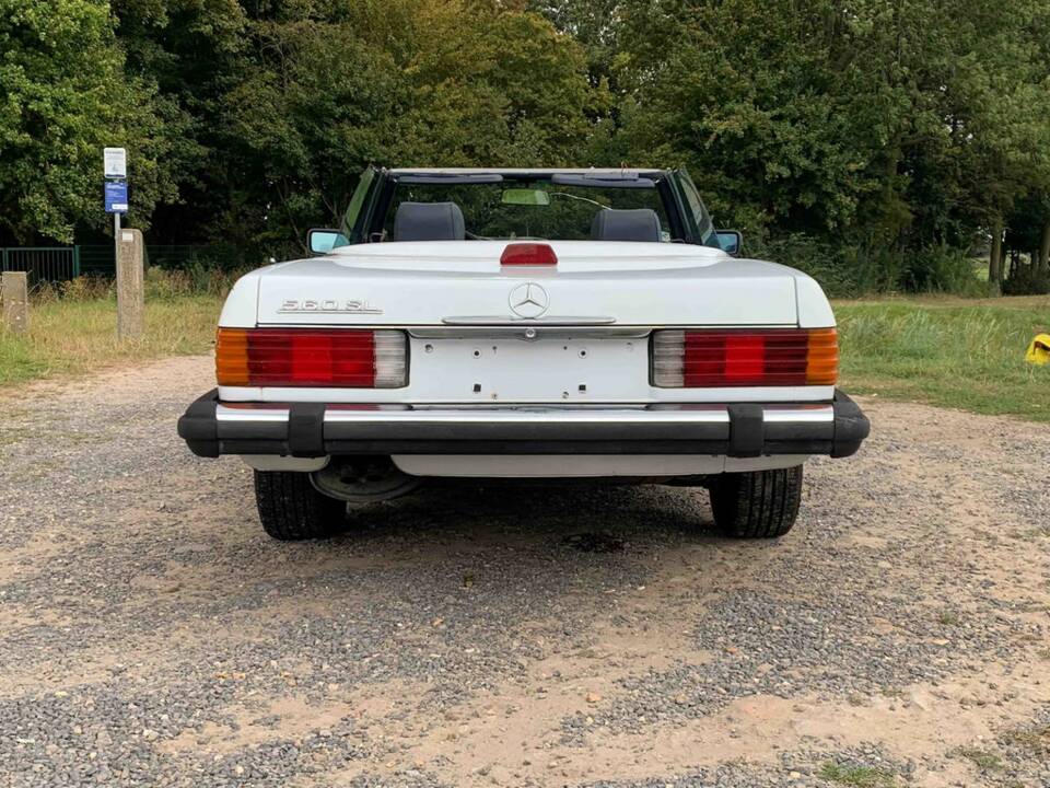 Bild 7/8 von Mercedes-Benz 560 SL (1986)