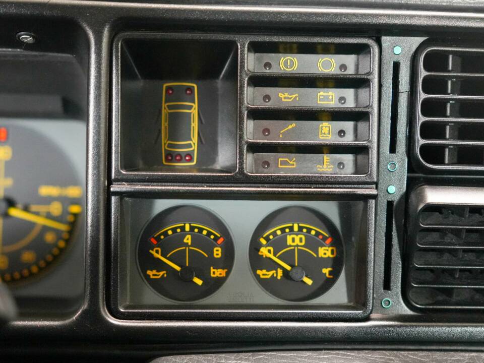 Bild 16/48 von Lancia Delta HF Integrale Evoluzione I (1992)