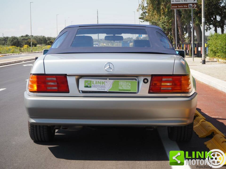 Image 8/50 of Mercedes-Benz 300 SL-24 (1992)