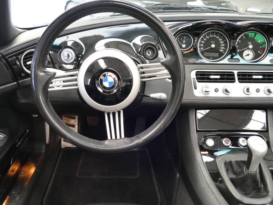 Immagine 15/22 di BMW Z8 (2000)