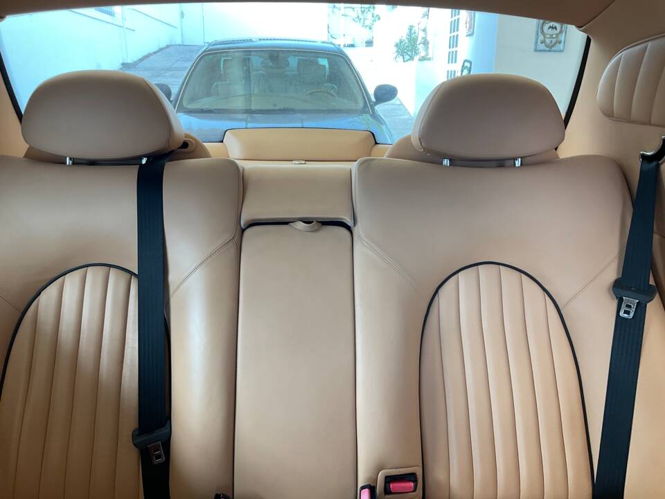 Bild 23/31 von Bentley Arnage Red Label (2000)