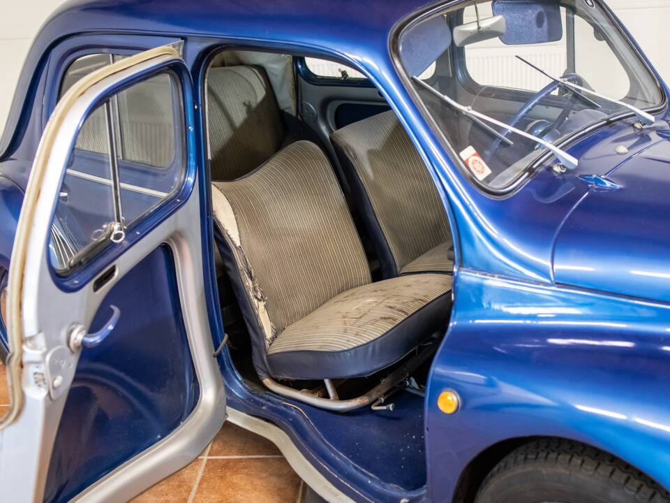 Bild 9/23 von Renault 4 CV (1960)