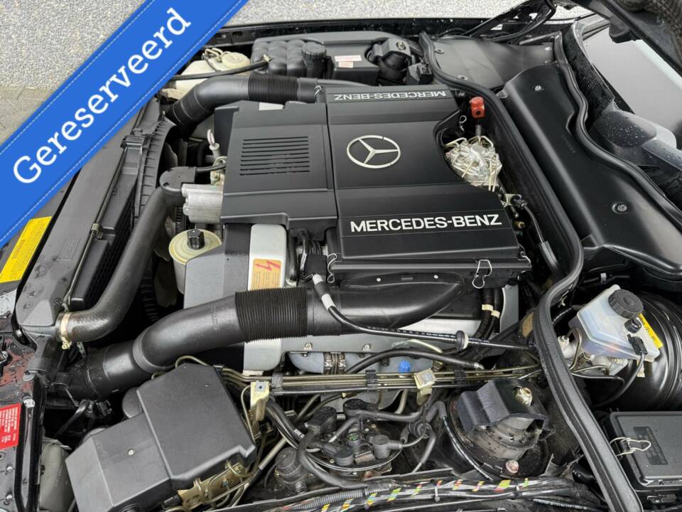 Image 38/50 of Mercedes-Benz 500 SL (1991)