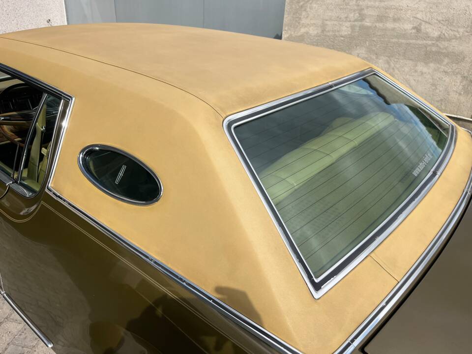 Afbeelding 21/24 van Lincoln Continental Mark IV (1974)