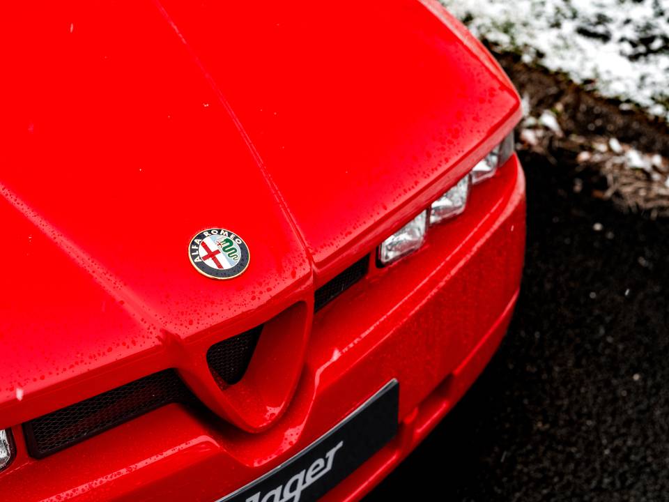 Immagine 23/50 di Alfa Romeo SZ (1993)