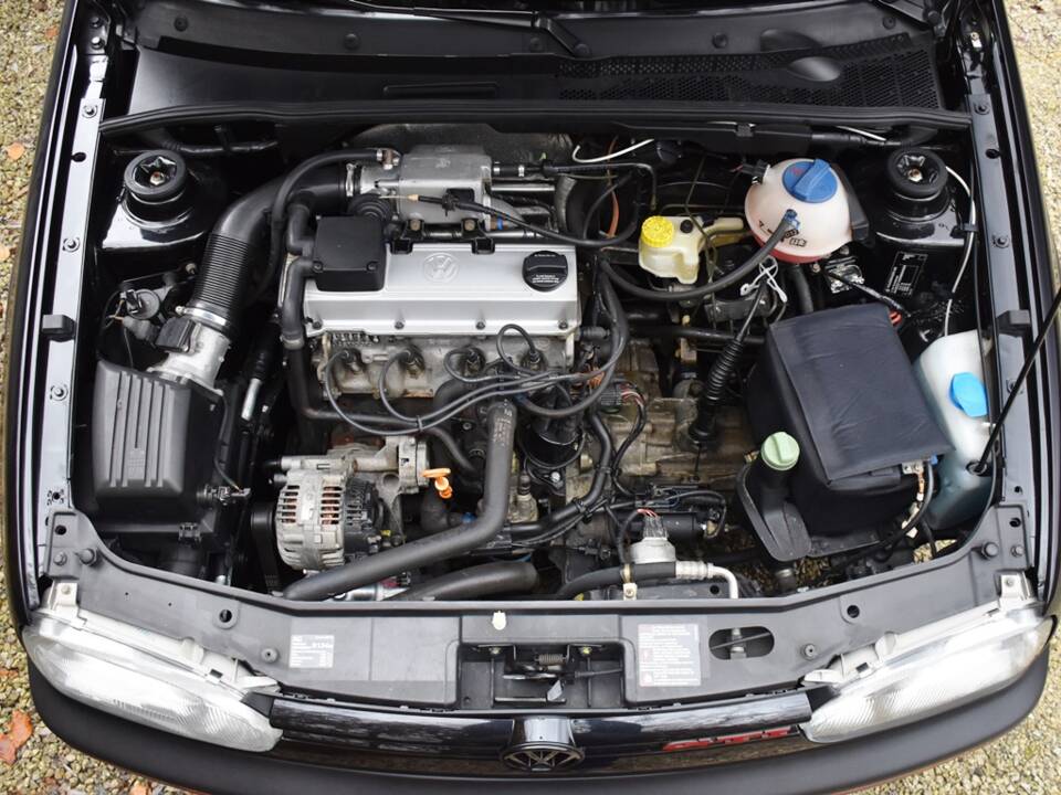 Image 38/41 de Volkswagen Golf III 2.0 GTI &quot;Edition&quot; (1997)