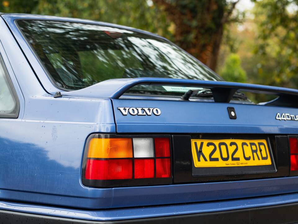 Immagine 42/50 di Volvo 440 Turbo (1992)