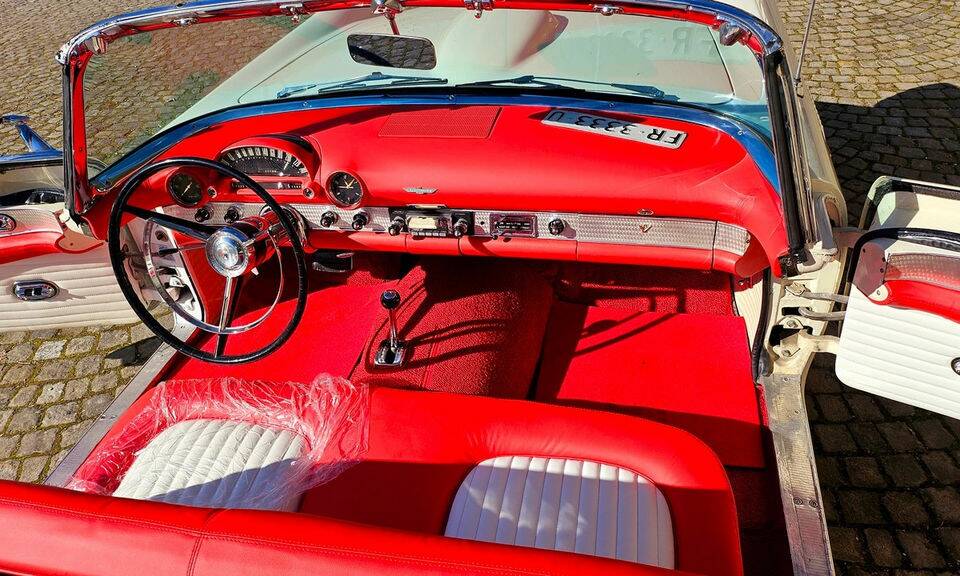 Image 2/8 of Ford Thunderbird (1956)