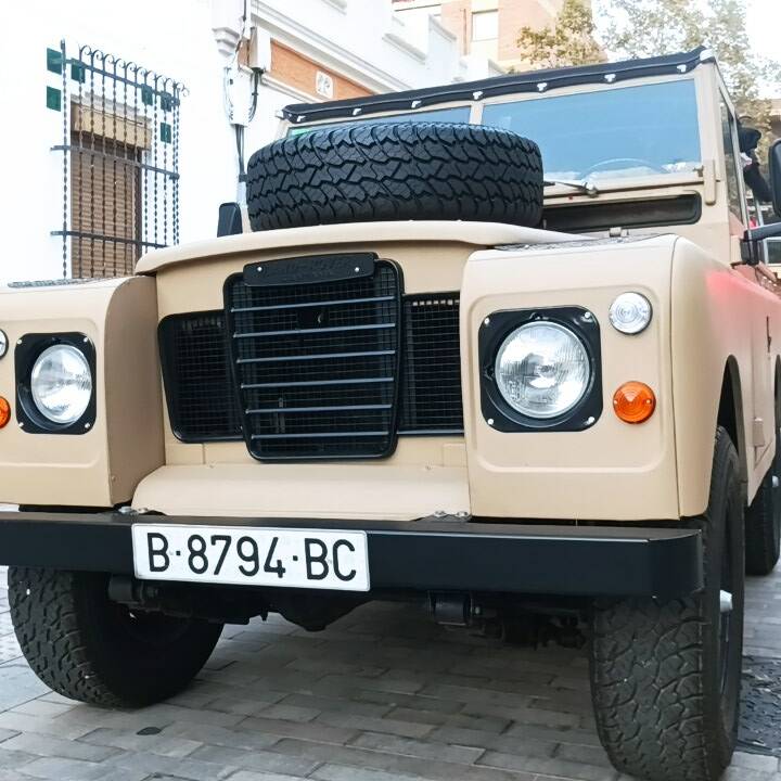 Bild 16/27 von Land Rover 88 (1978)