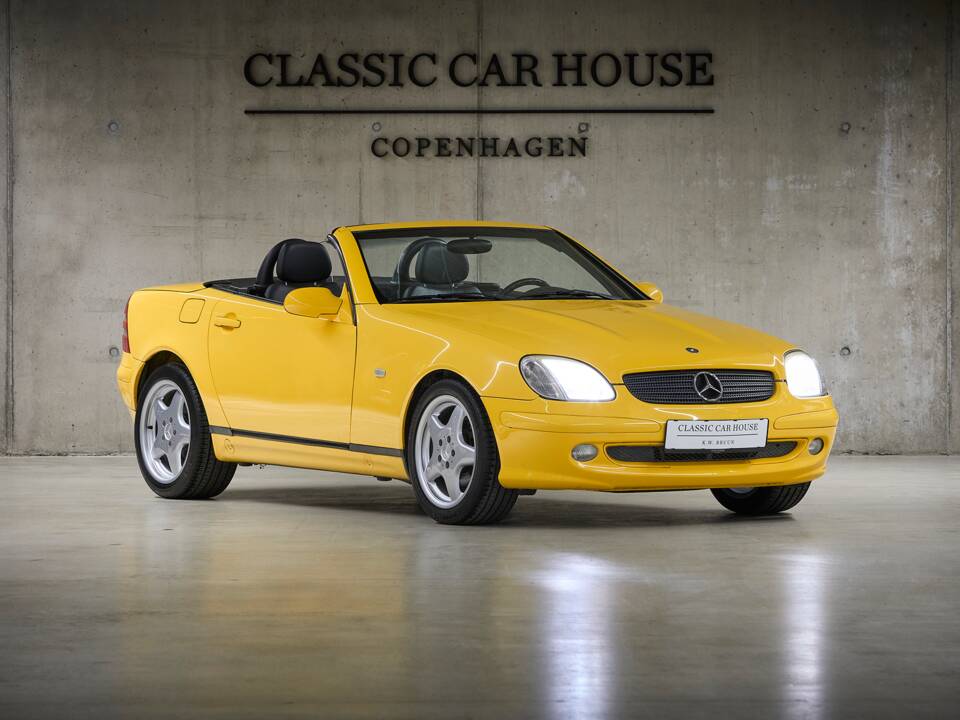 Image 13/100 de Mercedes-Benz SLK 230 Kompressor (1999)