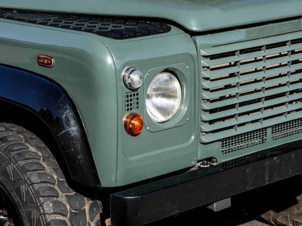 Image 20/21 de Land Rover Defender 90 Td5 (1999)