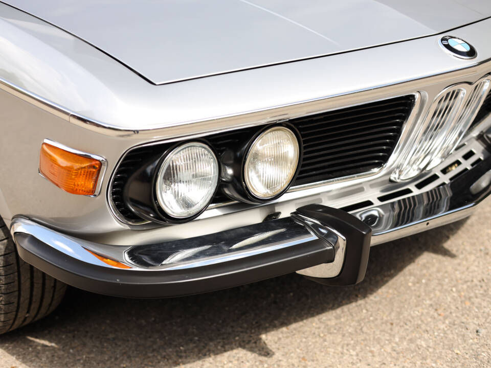 Image 44/95 of BMW 3.0 CSi (1975)