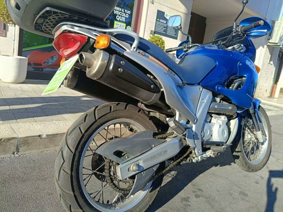 Image 4/41 de Aprilia DUMMY (1998)