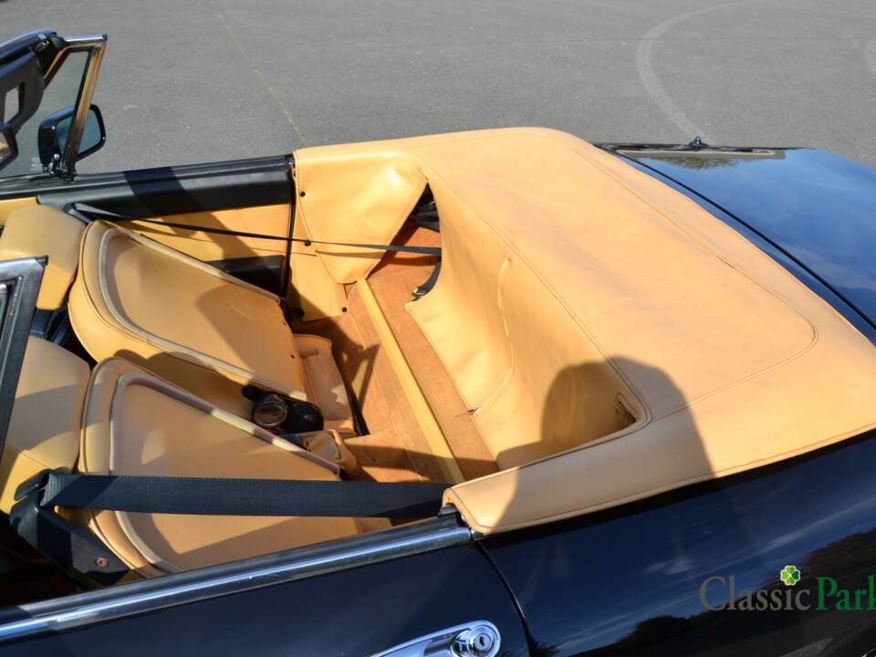 Image 33/50 of Alfa Romeo 2.0 Spider (1990)