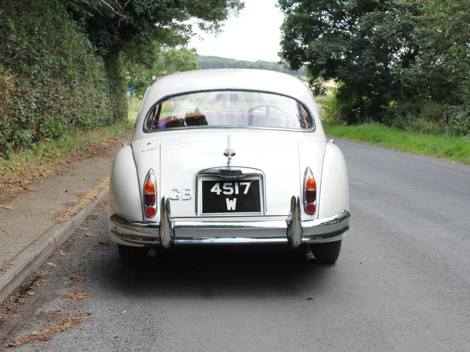 Image 5/15 de Jaguar XK 150 SE FHC (1960)