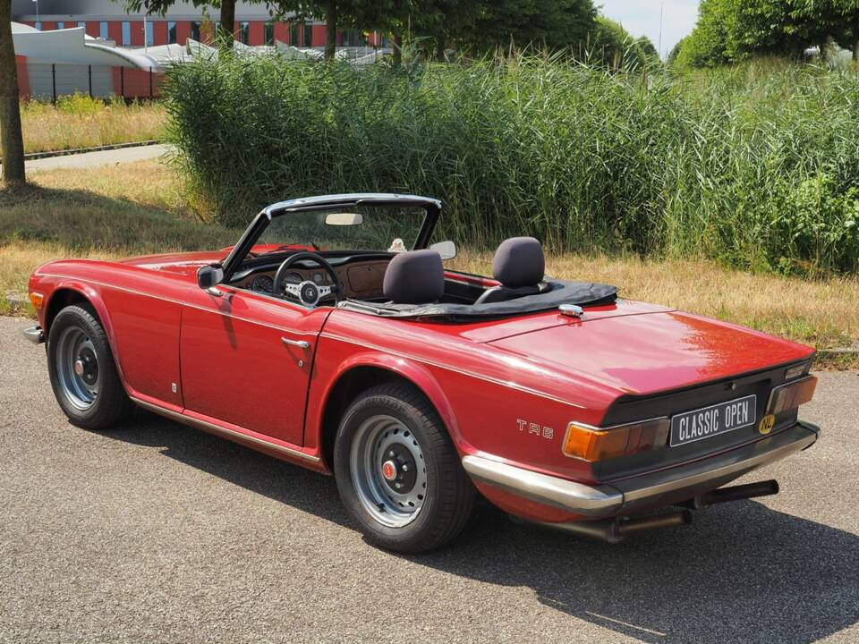 Bild 19/20 von Triumph TR 6 PI (1975)