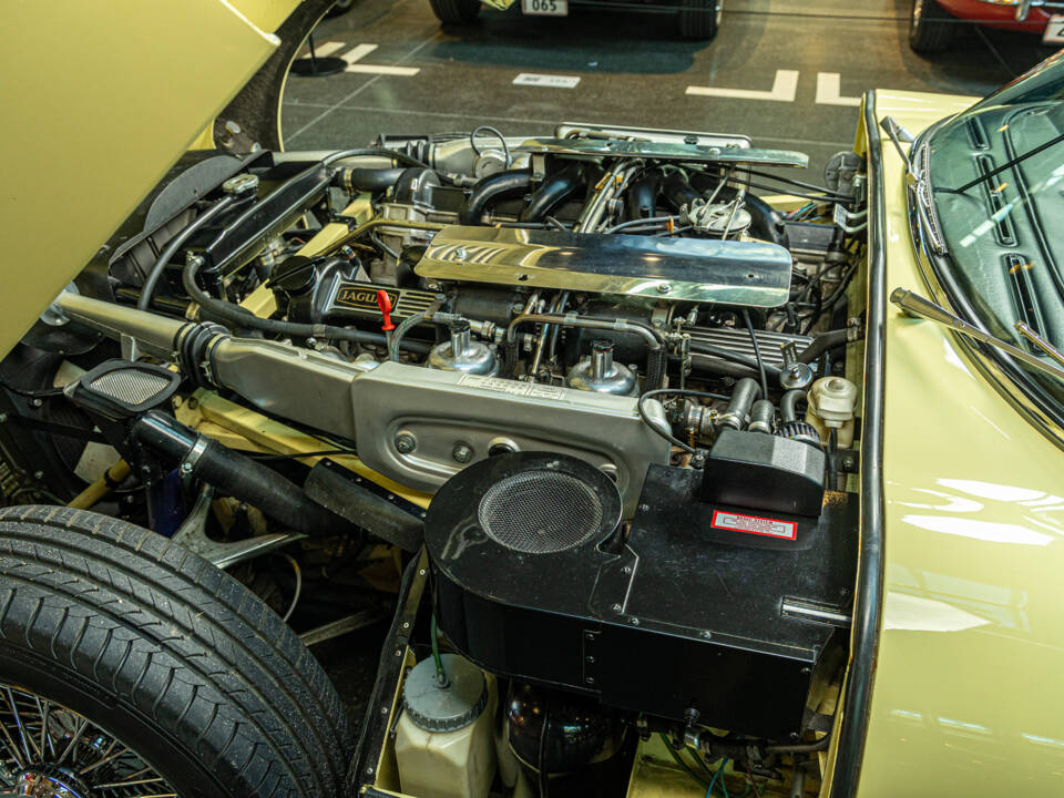 Imagen 15/28 de Jaguar E-Type V12 (1974)