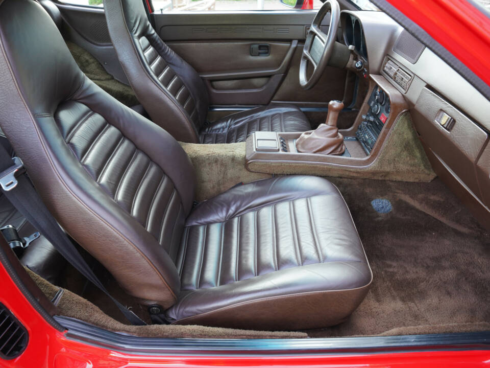 Image 40/50 of Porsche 924 (1981)
