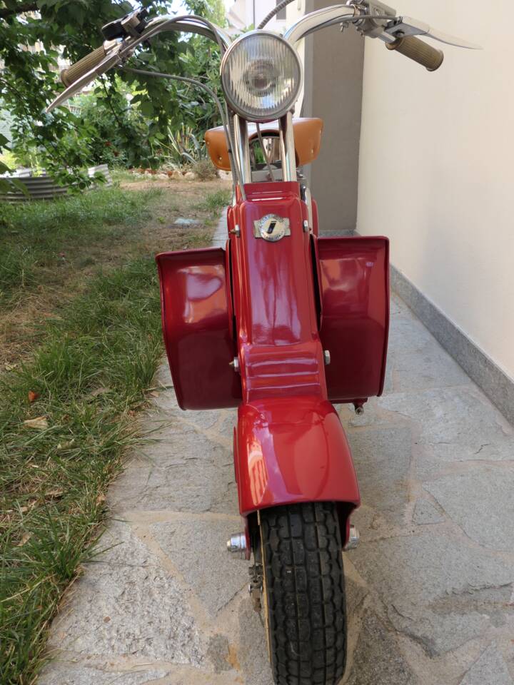 Immagine 2/19 di Innocenti Lambretta B 125 (1949)