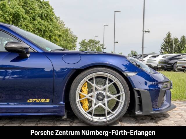 Image 17/50 of Porsche 718 Cayman GT4 RS Weissach (2025)