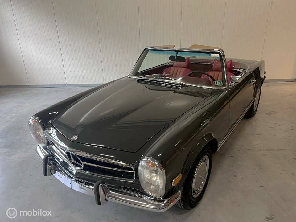 Image 2/40 of Mercedes-Benz 280 SL (1970)