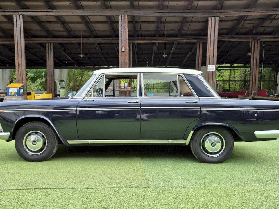 Bild 2/47 von FIAT 2300 (1961)