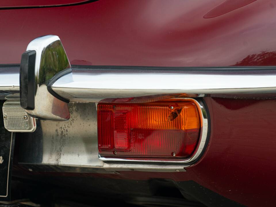 Afbeelding 35/50 van Jaguar E-Type V12 (2+2) (1972)