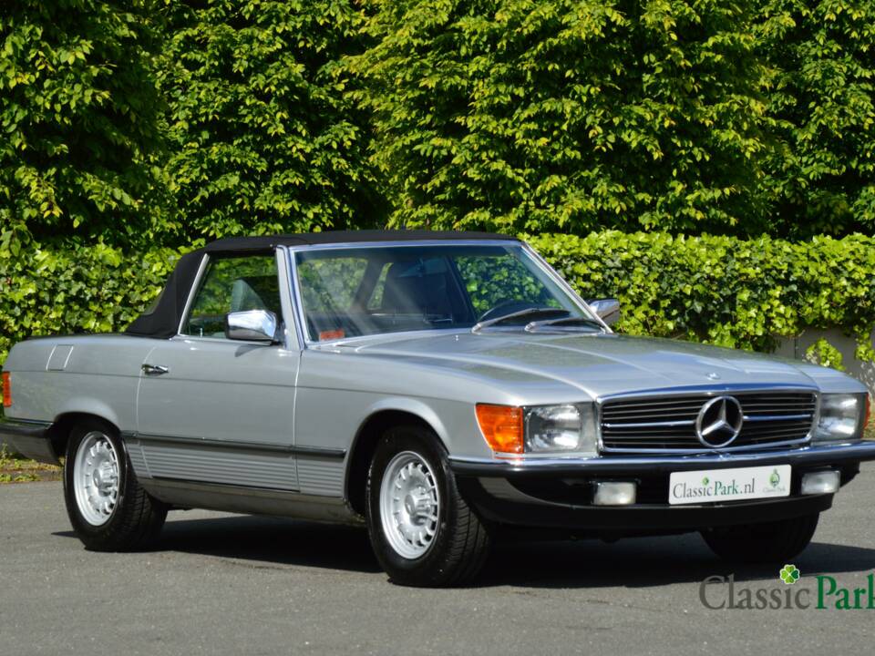 Image 8/50 de Mercedes-Benz 500 SL (1985)