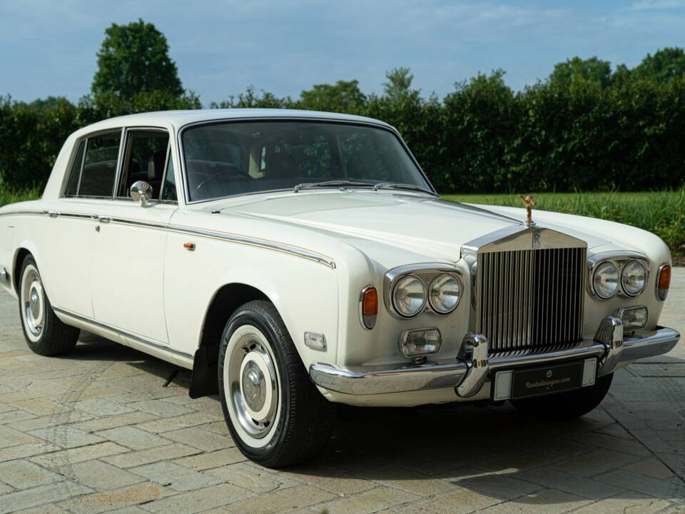 Bild 2/50 von Rolls-Royce Silver Shadow I (1976)