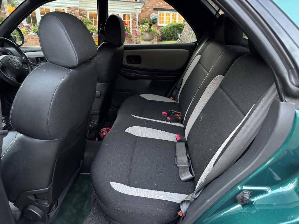 Image 22/30 of Subaru Impreza 2.0 (1998)
