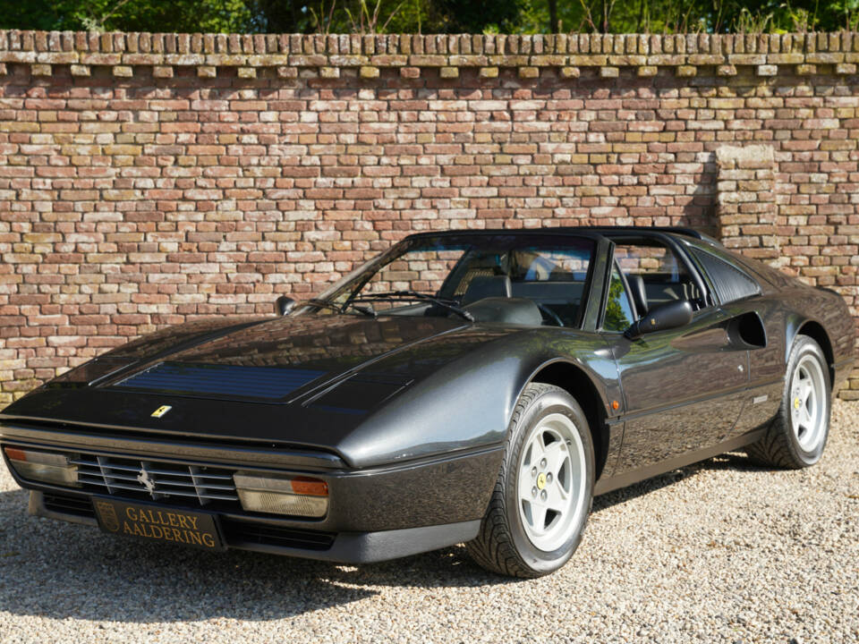 Image 14/50 of Ferrari 328 GTS (1987)