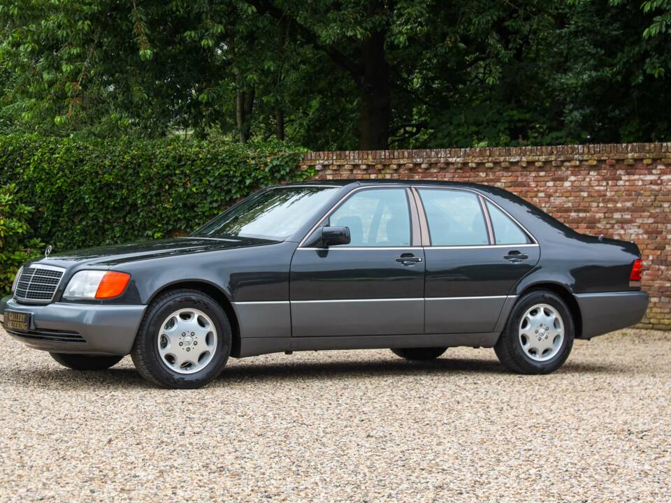 Bild 19/50 von Mercedes-Benz 400 SE (1991)