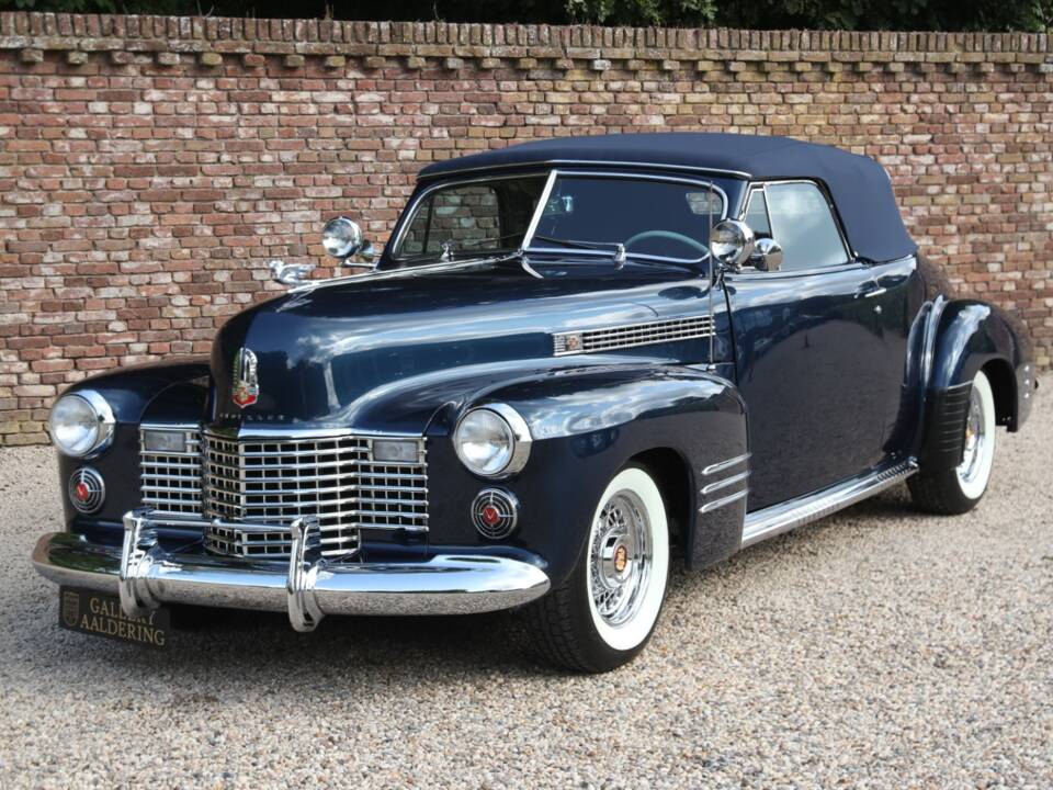 Image 14/50 de Cadillac 62 Convertible (1941)