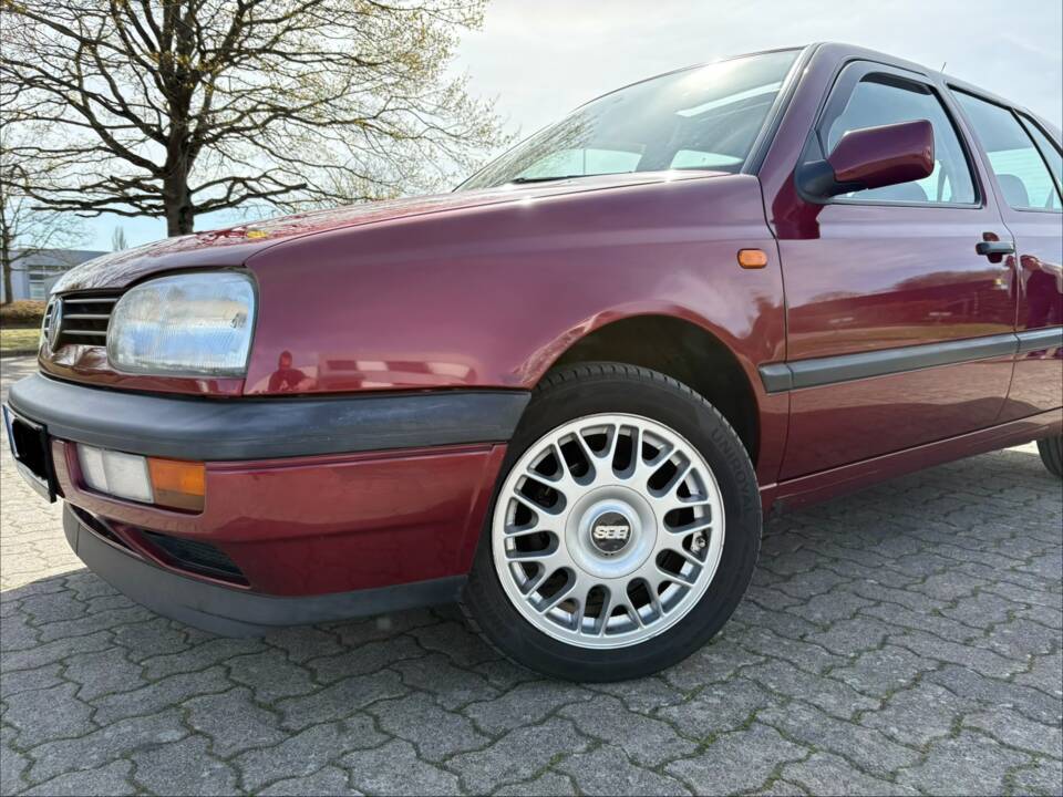 Imagen 7/18 de Volkswagen Golf III 1.6 (1996)
