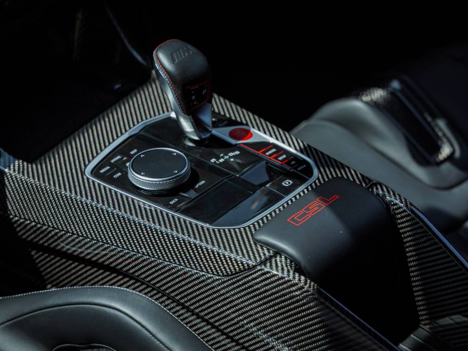 Image 34/41 of BMW M4 CSL (2022)
